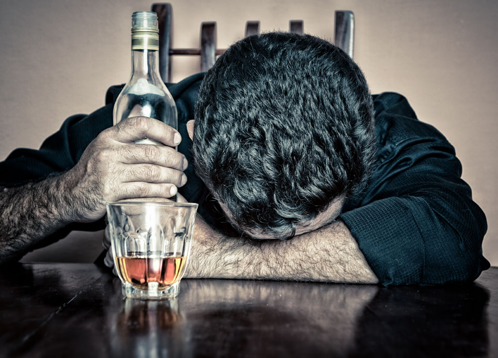 Как вылечить алкоголизм в домашних условиях
