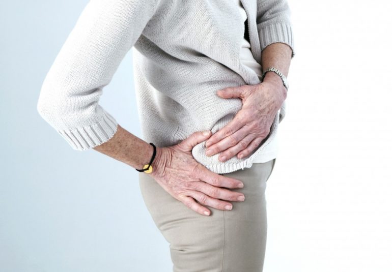 Артрит тазобедренного сустава: симптомы и лечение